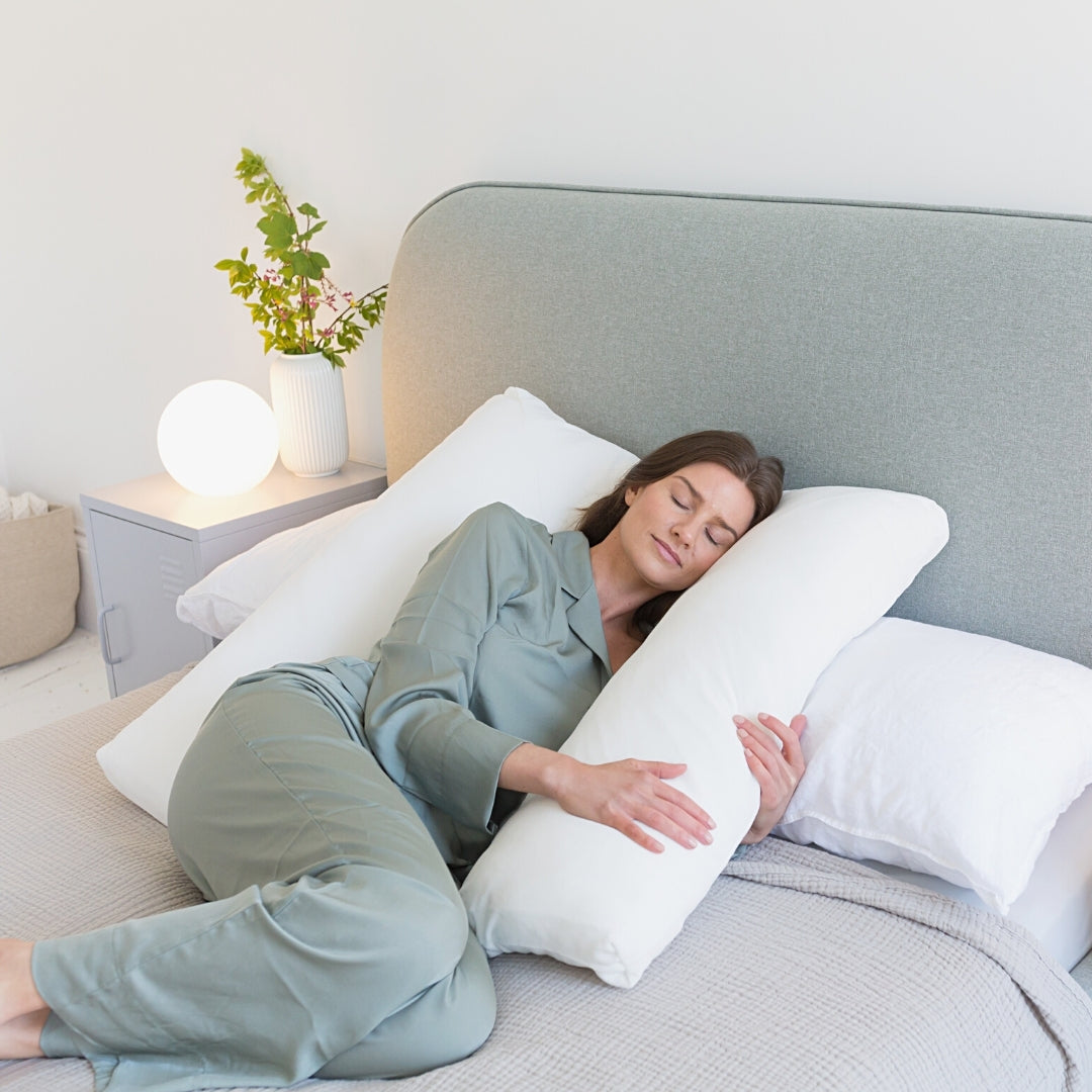 U-Shape - British Wool Cuddle Support Pillow